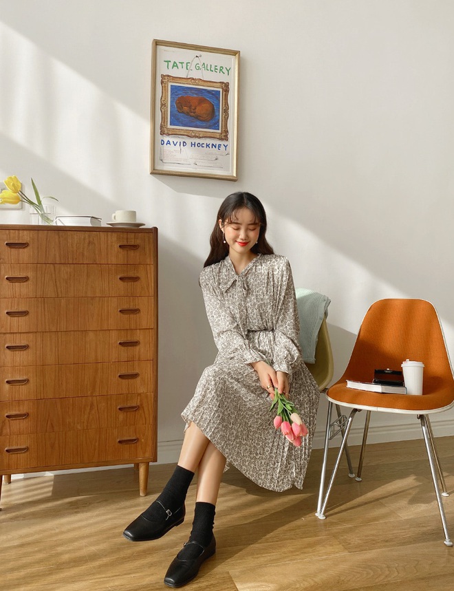 3 kiểu v&aacute;y hoa xinh xắn qu&aacute; mức quy định con g&aacute;i S&agrave;i th&agrave;nh n&ecirc;n sắm ngay để c&ograve;n chụp h&igrave;nh sống ảo - Ảnh 1.