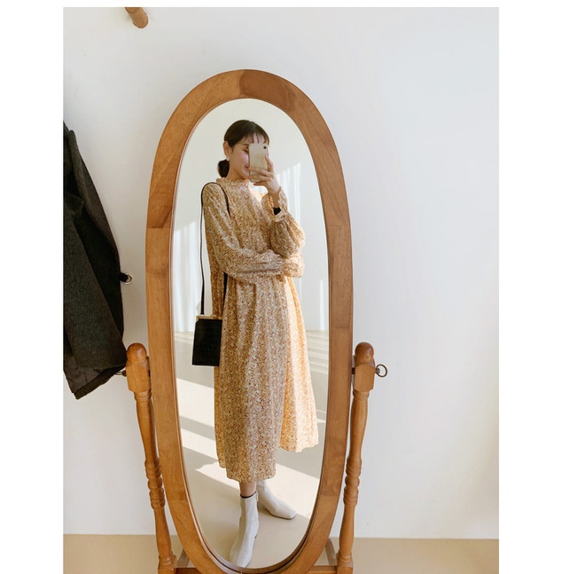 3 kiểu v&aacute;y hoa xinh xắn qu&aacute; mức quy định con g&aacute;i S&agrave;i th&agrave;nh n&ecirc;n sắm ngay để c&ograve;n chụp h&igrave;nh sống ảo - Ảnh 2.