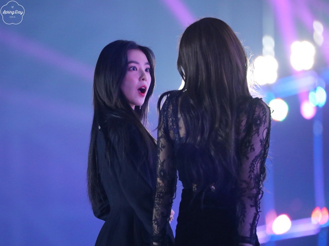 Hot nhất MXH Hàn hôm nay: Tình bạn của tiểu thư nhà YG Jennie và nữ thần SM Irene, choáng khi kéo đến ảnh chụp chung - Ảnh 7.