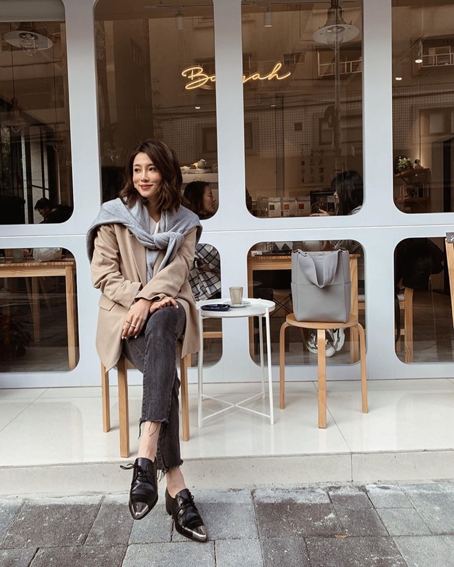 Hội s&agrave;nh mặc ch&acirc;u &Aacute; đang rần rần diện quần jeans với gi&agrave;y Oxford, bạn kh&ocirc;ng biết l&agrave; thiệt mất bao set đồ đẹp - Ảnh 11.