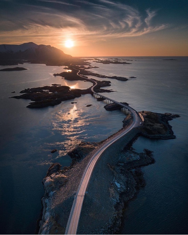 Chiêm ngưỡng cung đường vượt biển “huyền thoại” đẹp nhất hành tinh ở Na Uy, ước mơ trong đời của biết bao phượt thủ thế giới - Ảnh 19.