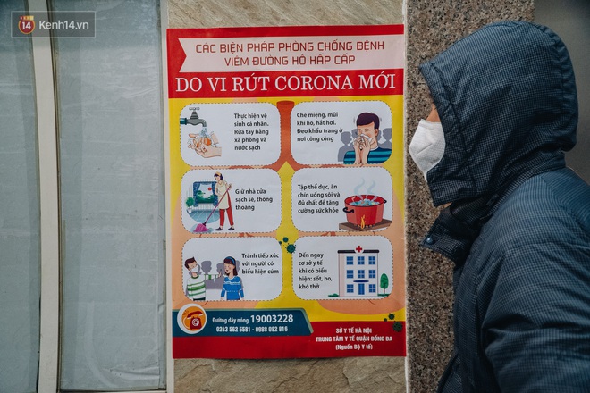 Hà Nội: Bọc nylon nút bấm, yêu cầu cư dân không nói chuyện hay nghe điện thoại trong thang máy để phòng dịch virus Corona - Ảnh 4.