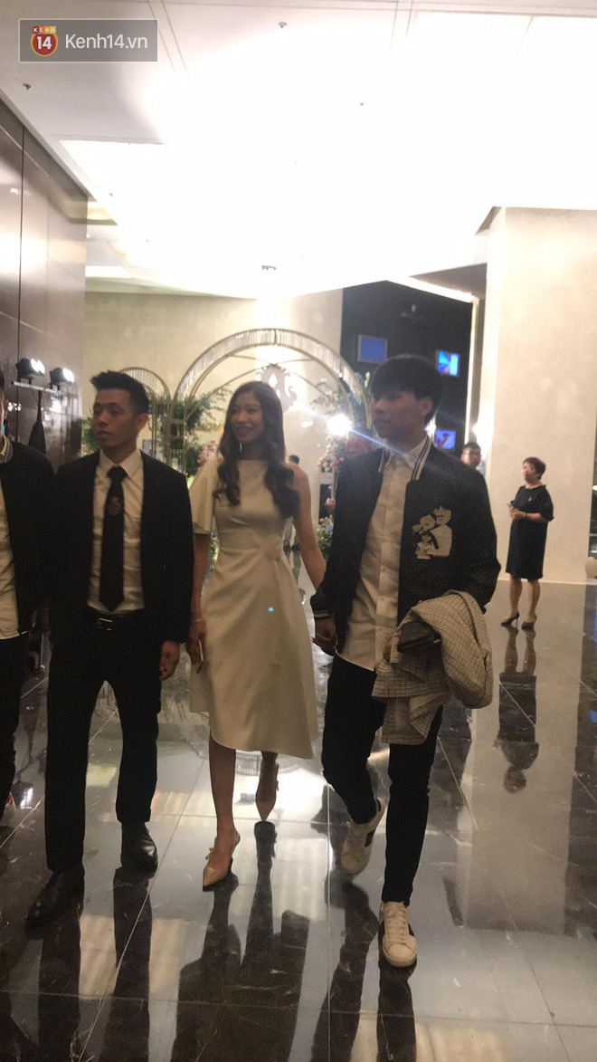 Dàn khách mời ở đám cưới Quỳnh Anh - Duy Mạnh: Toàn gương mặt trai xinh gái đẹp, dress code trắng đen nguyên team - Ảnh 9.