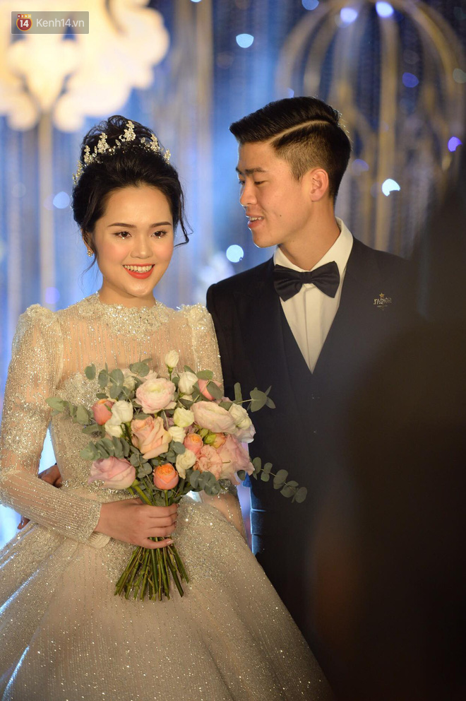 Loạt khoảnh khắc đẹp nức nở trong đám cưới Quỳnh Anh - Duy Mạnh: Cổ tích của công chúa và hoàng tử thật rồi! - Ảnh 11.