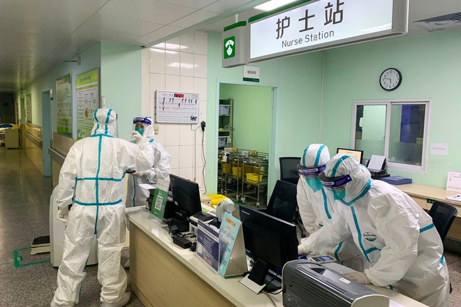 Ph&ograve;ng virus corona bằng khẩu trang, nước rửa tay l&agrave; chưa đủ, l&aacute; chắn vững v&agrave;ng nhất ch&iacute;nh l&agrave; kiểm tra để bổ sung kiến thức thường xuy&ecirc;n - Ảnh 1.