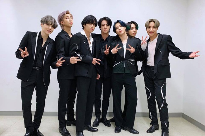 BTS tranh cúp với... chính mình trên sân khấu quảng bá cuối cùng - màn trình diễn ON được đầu tư đỉnh nhất lịch sử Inkigayo - Ảnh 6.