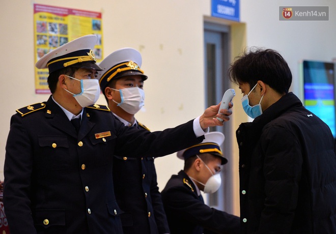 TP.HCM &aacute;p dụng việc khai b&aacute;o, kiểm dịch y tế đối với h&agrave;nh kh&aacute;ch nhập cảnh từ &Yacute; v&agrave; Iran - Ảnh 1.