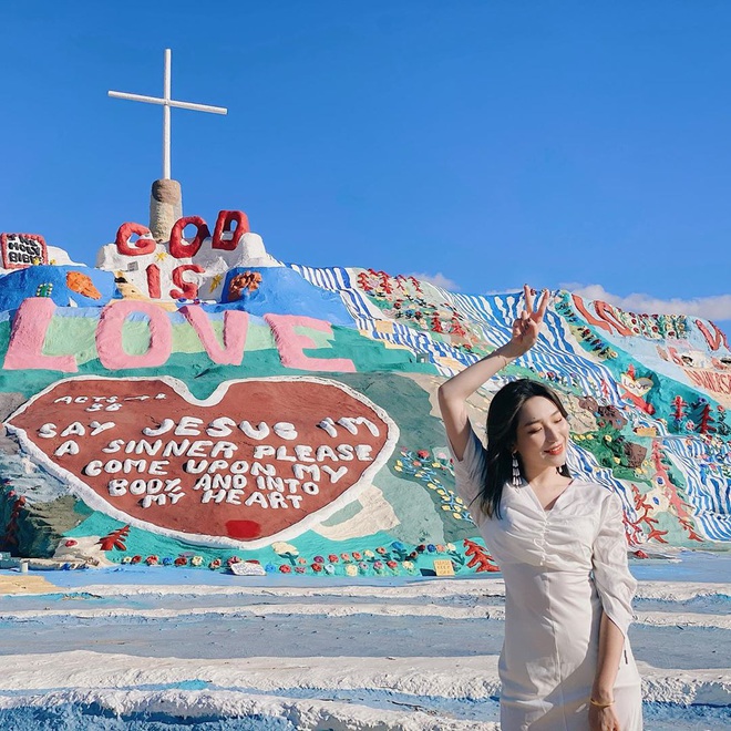 Ph&aacute;t cuồng với ngọn đồi ngọt ng&agrave;o như kẹo kh&ocirc;ng phải ai cũng biết ở Mỹ, đến check-in m&agrave; tưởng đang lạc v&agrave;o thế giới hoạt h&igrave;nh - Ảnh 2.