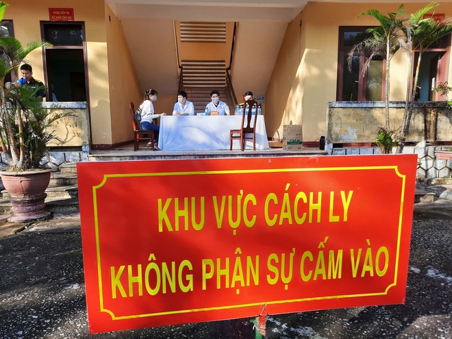 Hội An cách ly 17 người tiếp xúc gần với ca nhiễm Covid-19 thứ 33 - Ảnh 2.