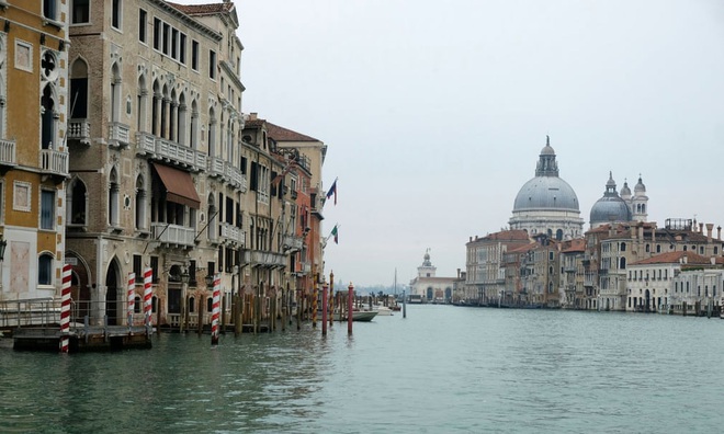 Italy sau lệnh phong tỏa: Cuộc sống chững lại, người dân cảm thấy sốc nhưng du khách vẫn muốn trải nghiệm khung cảnh im ắng lạ thường - Ảnh 16.