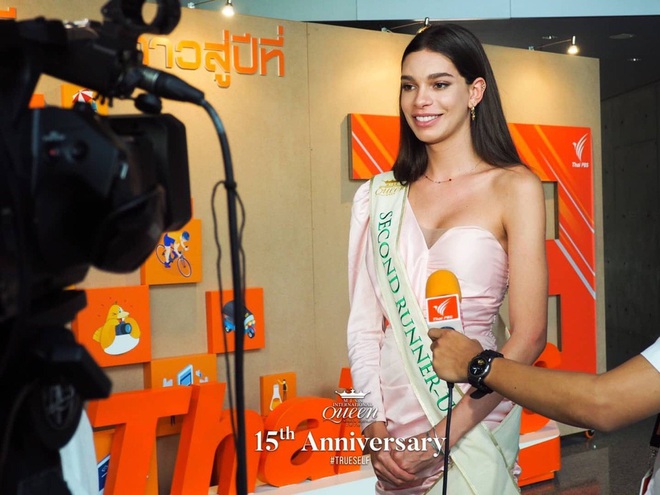 Top 3 Miss International Queen cùng lộ diện sau đăng quang: Tân Hoa hậu bị chê già, kém sắc hơn hẳn so với 2 nàng Á - Ảnh 6.