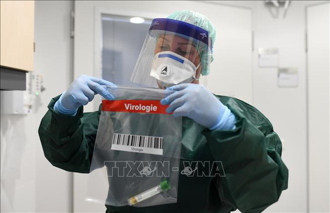 Dịch vi&ecirc;m đường h&ocirc; hấp cấp COVID-19: Nghị sĩ Quốc hội Đức đầu ti&ecirc;n nhiễm bệnh  - Ảnh 1.