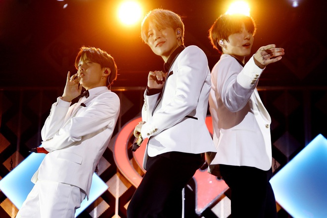 C&ocirc;ng bố doanh thu ngh&igrave;n tỷ của 4 &ocirc;ng lớn Kpop 2019: Big Hit đ&uacute;ng l&agrave; qu&aacute;i vật, khi SM ổn định th&igrave; YG đ&aacute;ng b&aacute;o động - Ảnh 4.