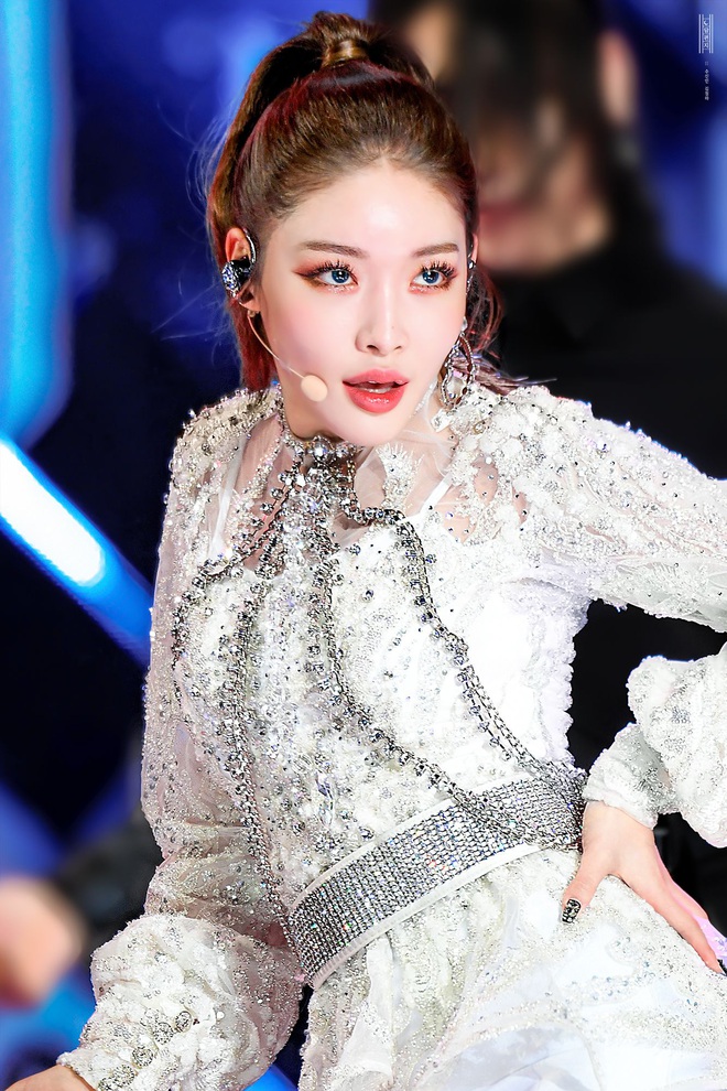 HOT: Kh&ocirc;ng phải nữ thần n&agrave;o, Chungha ch&iacute;nh l&agrave; idol Kpop đầu ti&ecirc;n debut th&agrave;nh diễn vi&ecirc;n Hollywood nhờ hậu thuẫn khủng - Ảnh 1.