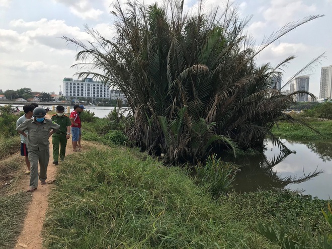 Hai thi thể nam giới trôi trên sông Sài Gòn trong 1 buổi sáng - Ảnh 1.