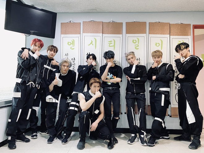 NCT 127 vượt mặt EXO đạt hạng cao nhất Billboard 200 chỉ sau BTS, nhưng liệu có bị mỉa mai như SuperM năm ngoái? - Ảnh 1.