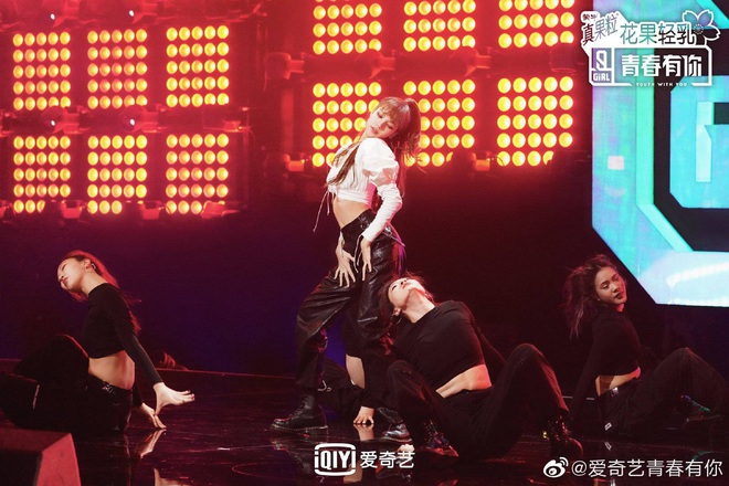 L&ecirc;n đồ kiểu tr&ecirc;n b&aacute;nh b&egrave;o - dưới hầm hố tưởng lạc quẻ m&agrave; đẹp banh, Lisa đỉnh thứ nh&igrave; th&igrave; kh&ocirc;ng ai d&aacute;m nhận thứ nhất - Ảnh 1.