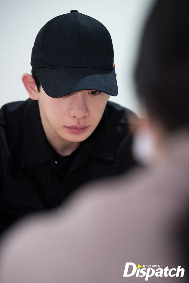 Dispatch phỏng vấn độc quyền Wonho (MONSTA X) sau vụ án chấn động: Tiết lộ tuổi thơ bất hạnh, sa ngã và lý do rời nhóm - Ảnh 3.