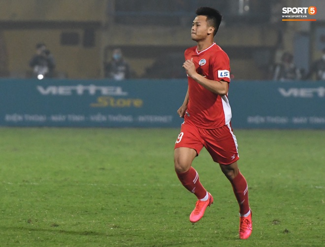 Tuyển thủ Việt Nam dự U20 World Cup hồi sinh thần kỳ sau 2 năm bị chấn thương kinh ho&agrave;ng, ghi điểm mạnh với trợ l&yacute; Lee Young-jin - Ảnh 2.