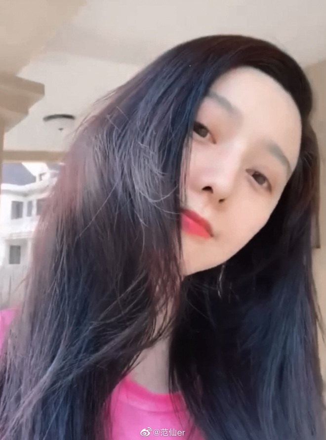Nữ ho&agrave;ng nhan sắc Cbiz Phạm Băng Băng c&ocirc;ng khai khoe 7 ng&agrave;y kh&ocirc;ng gội đầu v&agrave;... c&oacute; thể để th&ecirc;m: Chị đua ở bẩn hay g&igrave;? - Ảnh 4.