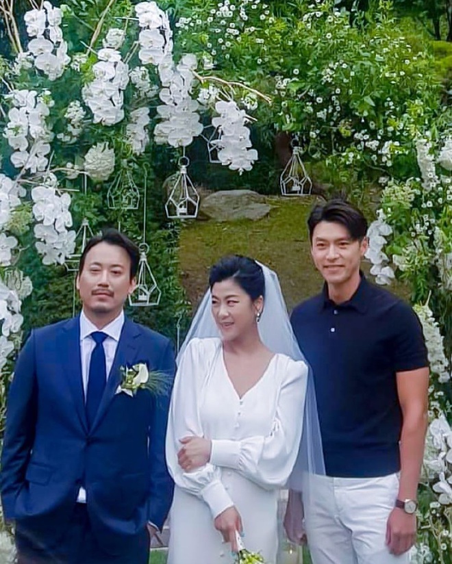 Chị em đang phát sốt vì ảnh cận mặt Hyun Bin ở đám cưới toàn sao khủng, đặc biệt là ánh mắt anh dành cho cô dâu - Ảnh 4.