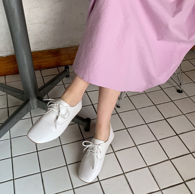 Nhờ Kwon Nara chăm đi giày bệt trong Itaewon Class, chị em sẽ nhận ra những mẫu giày công sở tuyệt xinh mà chẳng sợ đau chân - Ảnh 11.