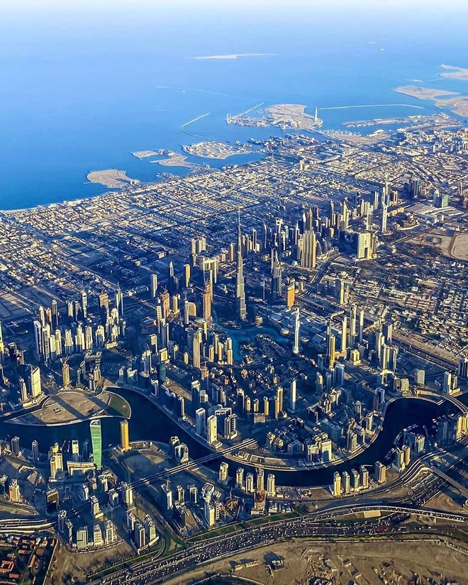 Loạt ảnh chụp từ tr&#234;n cao chứng minh Dubai l&#224; “v&#249;ng đất đến từ h&#224;nh tinh kh&#225;c”, thật hiếm nơi n&#224;o tr&#234;n thế giới s&#225;nh bằng - Ảnh 5.