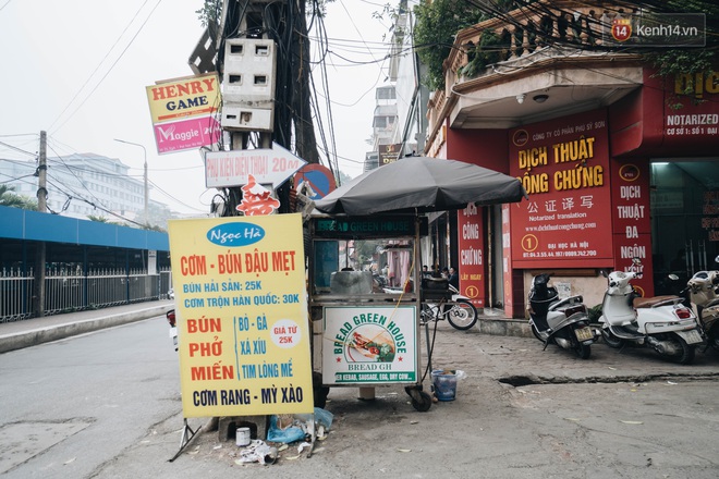 Sinh viên đi học sau nhiều tuần nghỉ, hàng quán tấp nập, đông khách trở lại - Ảnh 18.