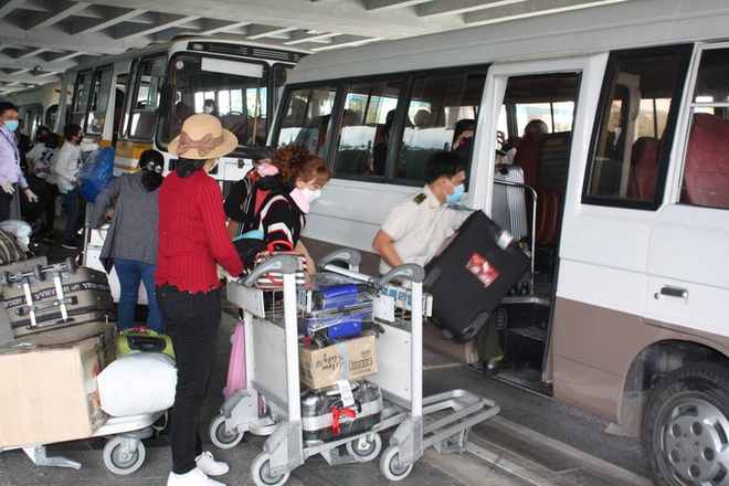  Cận cảnh 3 chuyến bay chở hơn 600 hành khách từ Hàn Quốc hạ cánh sân bay Cần Thơ  - Ảnh 11.