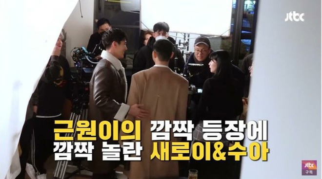 Park Seo Joon hết liếc mắt đưa tình với cậu hai Jangga lại ôm thắm thiết quý tử giết gà ở hậu trường Tầng Lớp Itaewon - Ảnh 5.