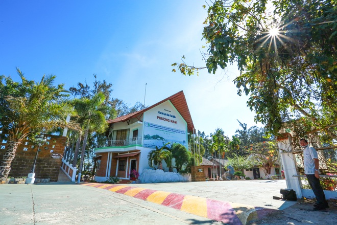 Resort s&aacute;t biển ở TP.HCM th&agrave;nh khu c&aacute;ch ly, người đến đ&acirc;y được chăm s&oacute;c sức khoẻ, miễn ph&iacute; ăn ở - Ảnh 7.