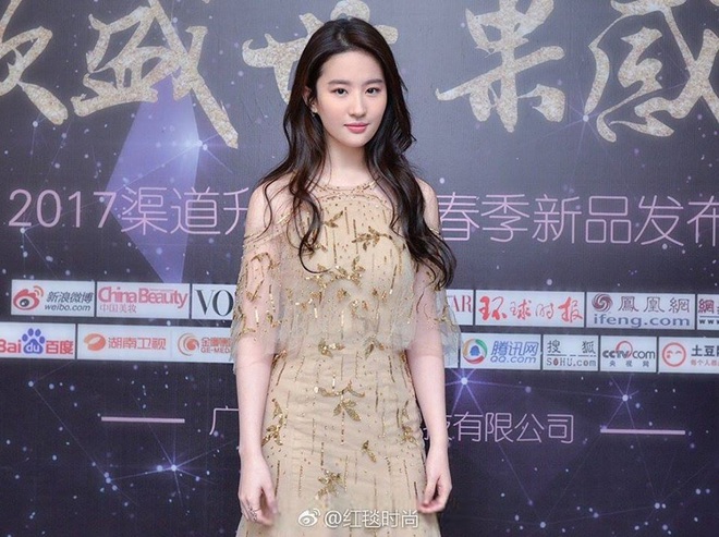M&agrave;n đụng độ giữa Son Ye Jin v&agrave; Lưu Diệc Phi 3 năm trước vẫn khiến d&acirc;n t&igrave;nh c&acirc;n n&atilde;o khi lục lại - Ảnh 5.