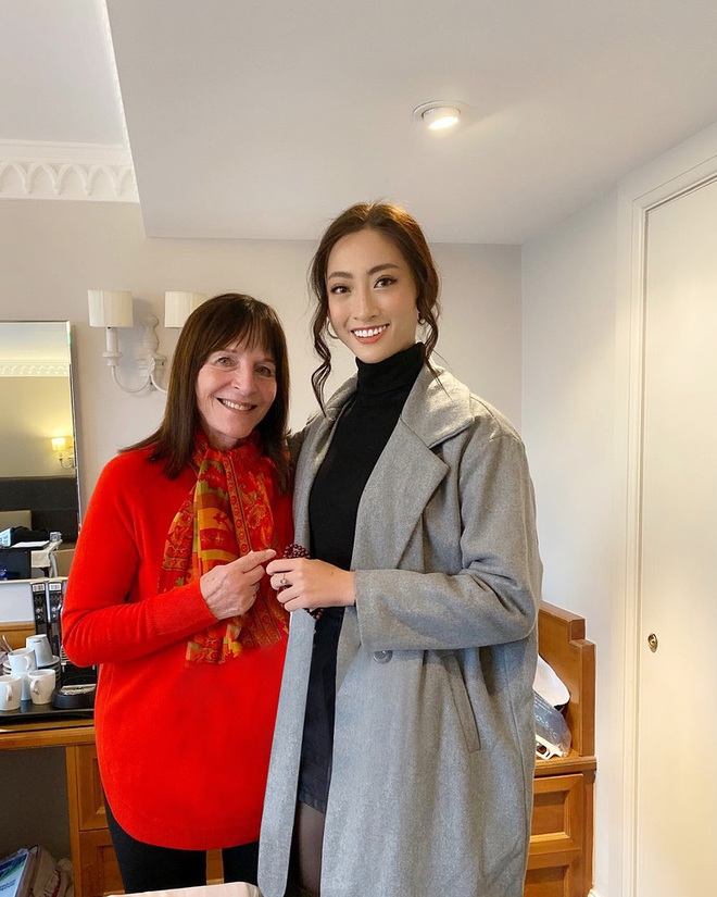 Chủ tịch Miss World Julia Morley dương t&iacute;nh với Covid-19, đương kim Hoa hậu thế giới v&agrave; loạt n&agrave;ng hậu phải c&aacute;ch ly? - Ảnh 2.