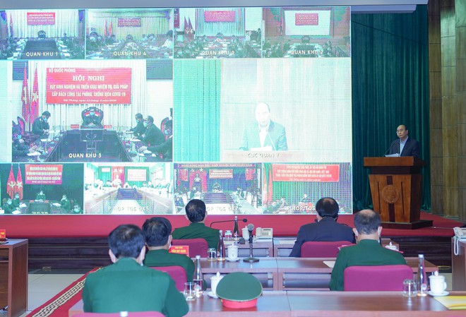 Thủ tướng: Qu&acirc;n đội lu&ocirc;n l&agrave; trụ cột quốc gia nhất l&agrave; khi dịch d&atilde;, thi&ecirc;n tai - Ảnh 4.