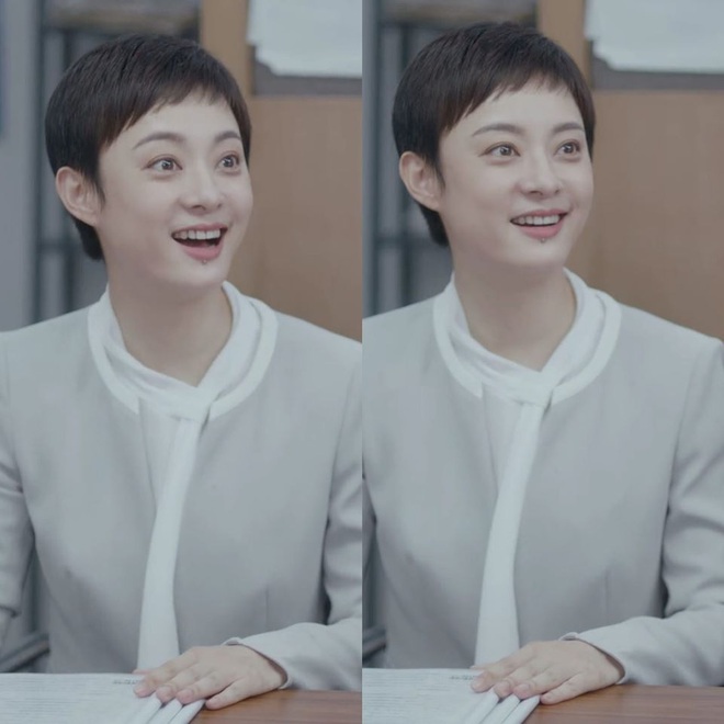 Style c&ocirc;ng sở của T&ocirc;n Lệ trong phim mới khiến d&acirc;n t&igrave;nh ph&acirc;n v&acirc;n: Người khen đẹp, người ch&ecirc; vừa xấu vừa dừ - Ảnh 7.