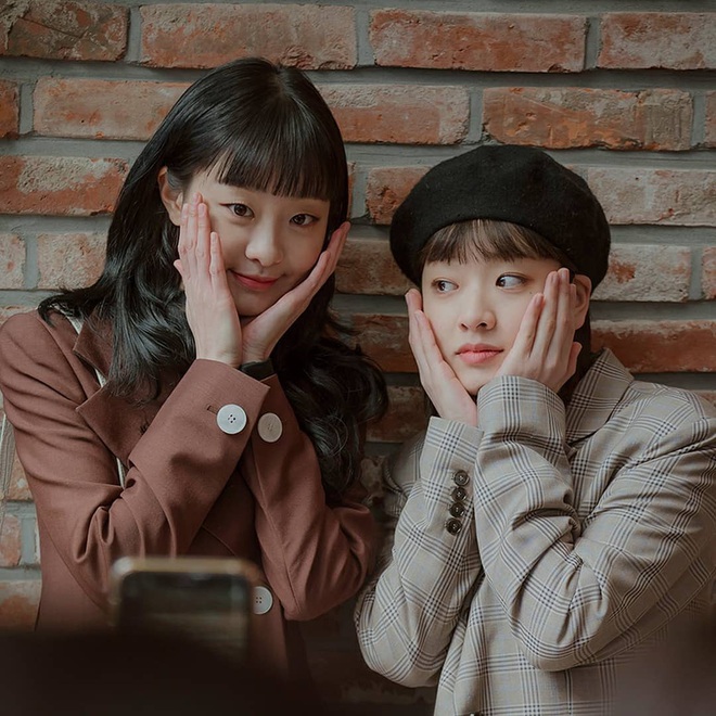 Hậu trường Itaewon Class gây sốt: Màn đọ sắc hiếm của bộ 3 mỹ nhân cướp spotlight của nụ hôn Seo Joon dành cho Dami - Ảnh 5. Hậu trường Itaewon Class gây sốt: Màn đọ sắc hiếm của bộ 3 mỹ nhân cướp spotlight của nụ hôn Seo Joon dành cho Dami - Ảnh 5.