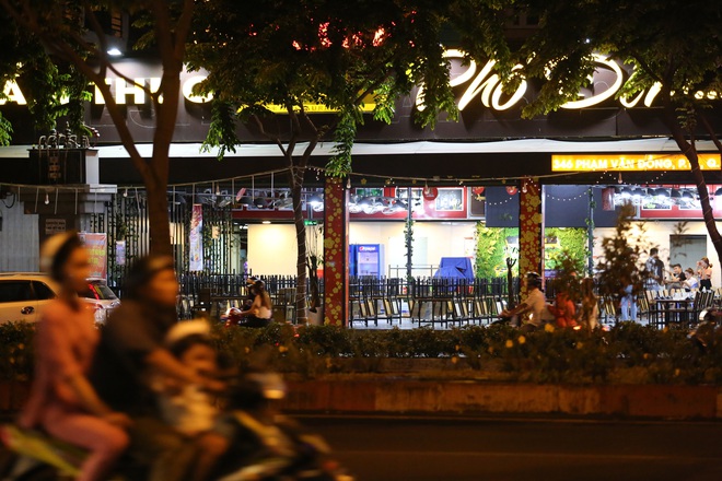 Nhà hàng, phòng gym, salon tóc, quán nhậu,... ở Sài Gòn đồng loạt đóng cửa theo chỉ thị để phòng dịch Covid-19 - Ảnh 15.
