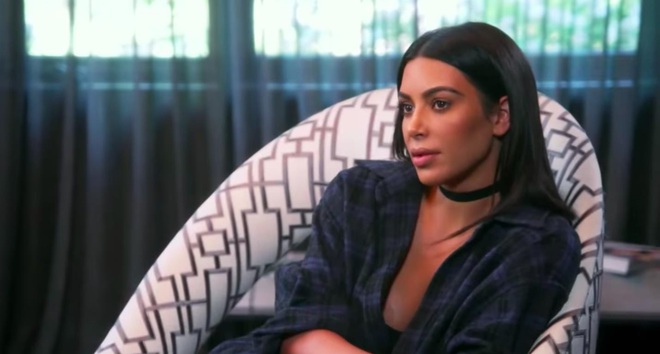 Kim Kardashian từng che giấu ch&iacute;nh mẹ ruột, từ chối lời khuy&ecirc;n gọi cho Taylor Swift v&igrave; sợ lộ tẩy? - Ảnh 3.