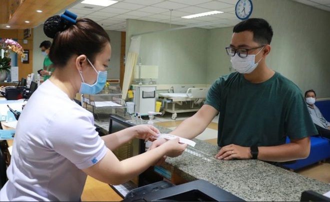 TPHCM: Người d&acirc;n phải khai b&aacute;o y tế khi đến bệnh viện - Ảnh 3.
