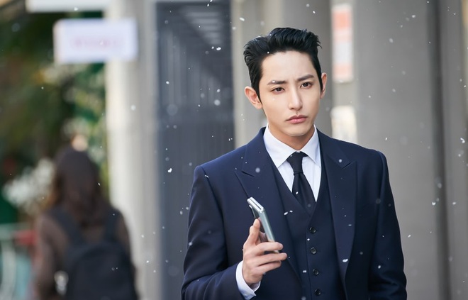 Born Again lên sàn tưởng hot vì chuyện đầu thai, ai dè nhan sắc Jang Ki Yong và Lee Soo Hyuk mới là thứ nóng nhất bà con ơi! - Ảnh 4.