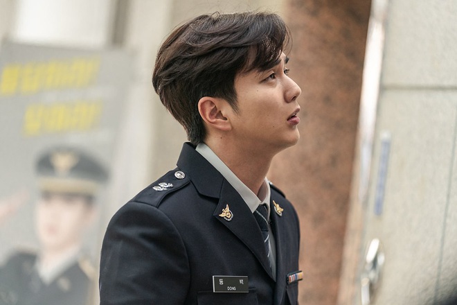 Tiểu So Ji Sub Yoo Seung Ho leo top tìm kiếm Naver vì bộ ảnh hậu trường mới: Tăng cân xong còn soái, ngầu hơn mới lạ! - Ảnh 4.