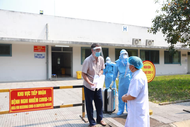 Bệnh nhân số 33 xuất viện tại Huế, Việt Nam điều trị khỏi 21 ca nhiễm Covid-19 - Ảnh 1.