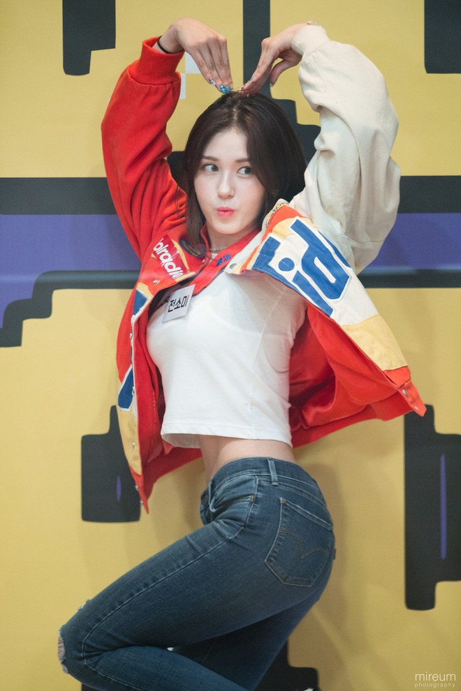 Dàn mỹ nhân Kpop khi diện quần jeans áo trắng: Thước đo nhan sắc chuẩn là đây, một mỹ nhân nhờ vậy mà bỗng nổi sau 1 đêm - Ảnh 25.