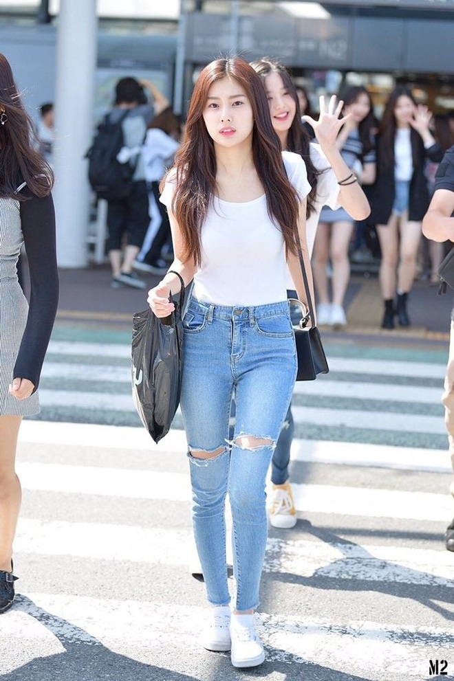 Dàn mỹ nhân Kpop khi diện quần jeans áo trắng: Thước đo nhan sắc chuẩn là đây, một mỹ nhân nhờ vậy mà bỗng nổi sau 1 đêm - Ảnh 17.