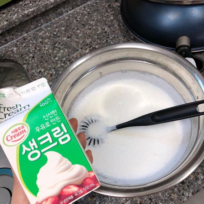 Xuất hiện một loại bánh kem mới từ Hàn Quốc gây sốt MXH, hứa hẹn lại “tạo trend” vì có thể tự làm tại nhà cực dễ - Ảnh 3.