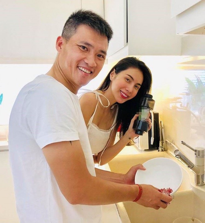 Người ta th&igrave; đập hộp gi&agrave;y hiệu, t&uacute;i hiệu, ri&ecirc;ng nh&agrave; Thuỷ Ti&ecirc;n mỗi lần đập hộp l&agrave; to&agrave;n... m&aacute;y chế biến đồ ăn, thức uống - Ảnh 1.