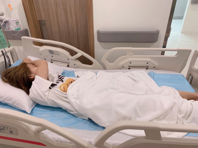 Ngọc Lan bất ngờ nhập viện l&uacute;c nửa đ&ecirc;m nhưng chia sẻ của c&ocirc; với b&aacute;c sĩ mới l&agrave;m kh&aacute;n giả dở kh&oacute;c dở cười  - Ảnh 3.