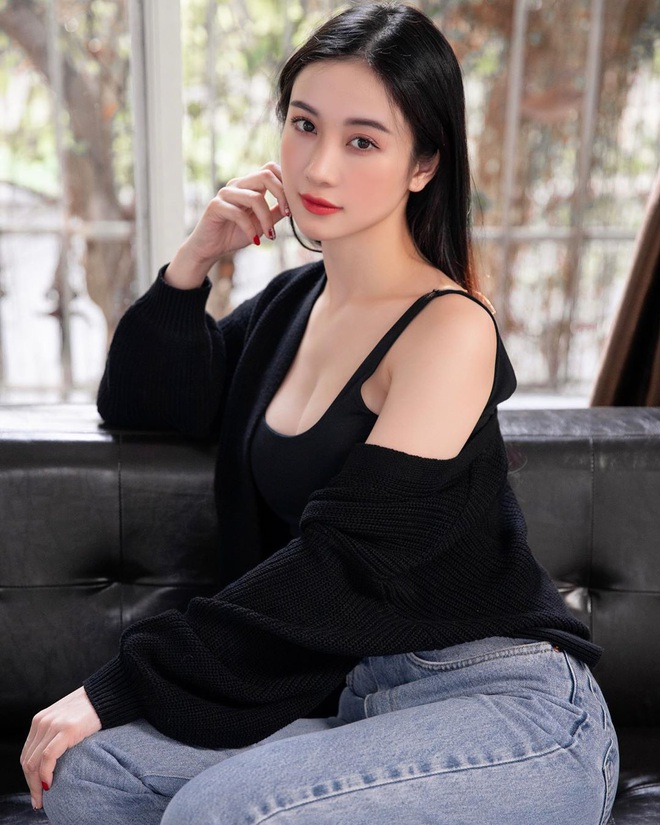 Độ sexy thì có thể ngang ngửa nhưng xét về độ chịu chi khi vung gần 7 tỷ mua phụ kiện thì Ngọc Trinh chặt đẹp Jun Vũ - Ảnh 2.