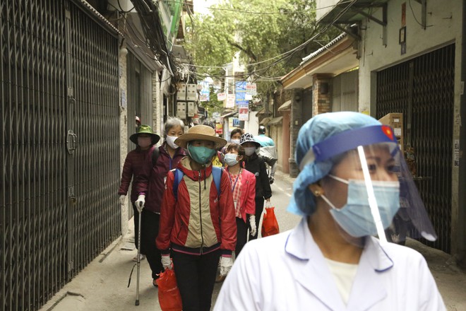 Nỗi l&ograve;ng của những bệnh nh&acirc;n phải v&agrave;o viện Bạch Mai chạy thận: Ng&agrave;y v&agrave;o viện, tối về nằm lo... - Ảnh 7.