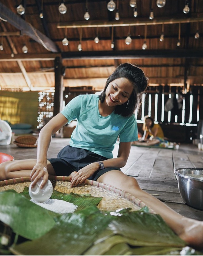 HHen Niê thừa nhận mùa dịch ở nhà quá rảnh, đến mức tự tay bóc sạch một quả mít to đùng cho cả nhà ăn - Ảnh 8.